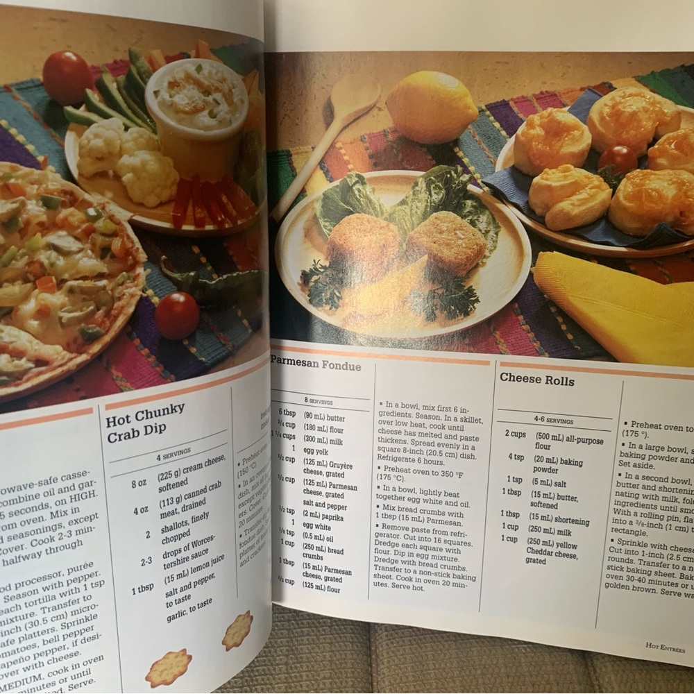 EUC vintage What’s cooking volume 2 hardback